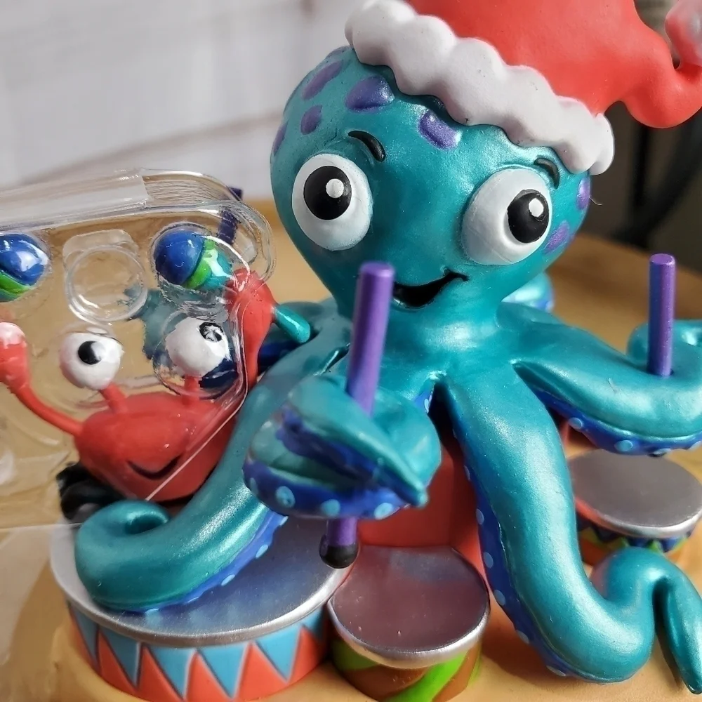 New Open Box Hallmark Keepsake 2022 Festive Octopus Christmas Musical Ornament